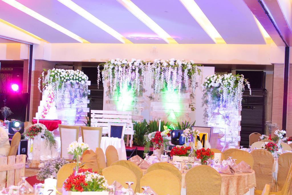 Manila Grand Opera Hotel מראה חיצוני תמונה