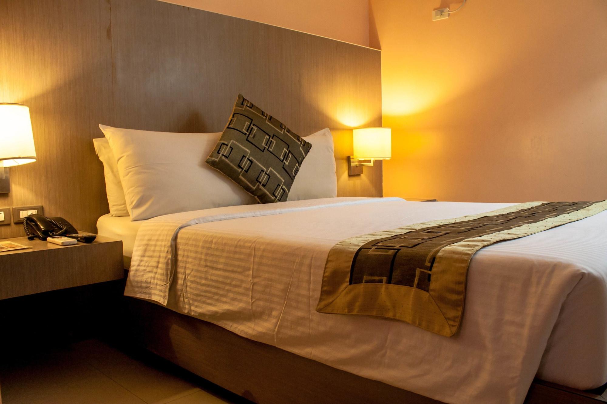 Manila Grand Opera Hotel מראה חיצוני תמונה