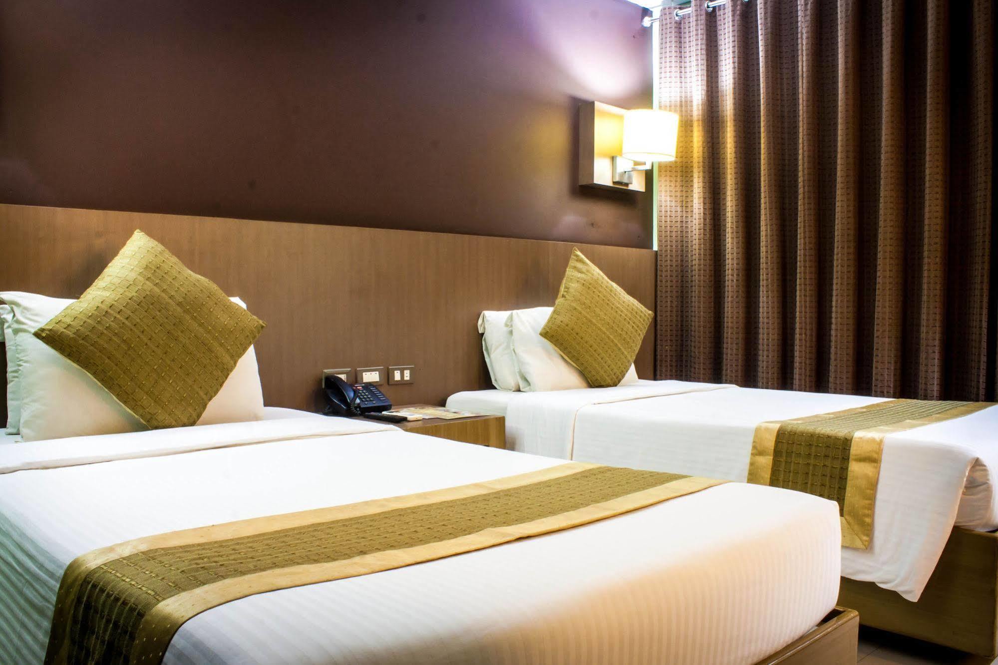 Manila Grand Opera Hotel מראה חיצוני תמונה