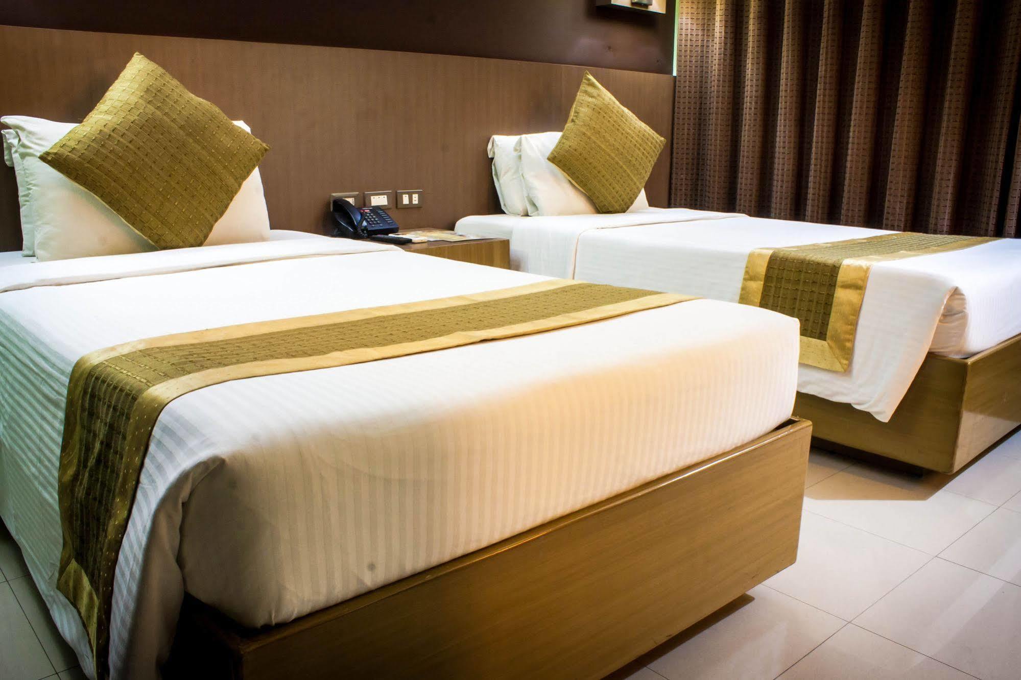 Manila Grand Opera Hotel מראה חיצוני תמונה